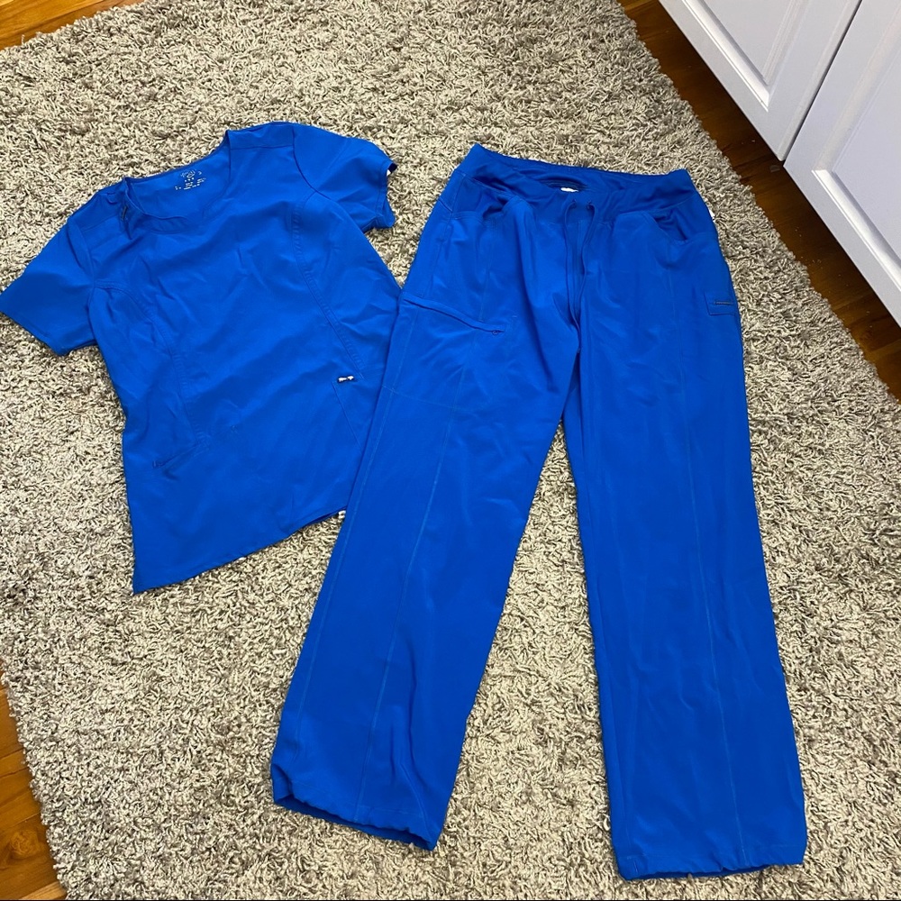 Cherokee Infinity Scrub Top and Bottom Set